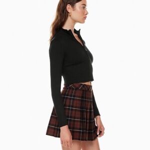 Aritzia Sunday Best Quarter Zip Crop Top